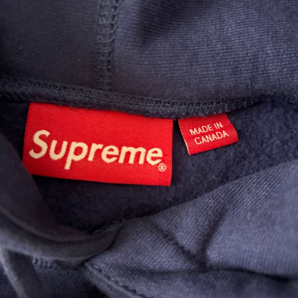 Supreme Blue Purple Hoodie Drop Shadow Spellout Logo SZ M Gently Worn 1X - Picture 9 of 14